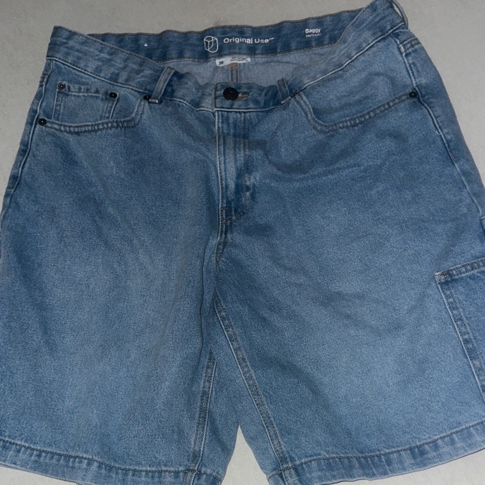 Mens Size 36 Original Use Men's Light Blue Jean Shorts.